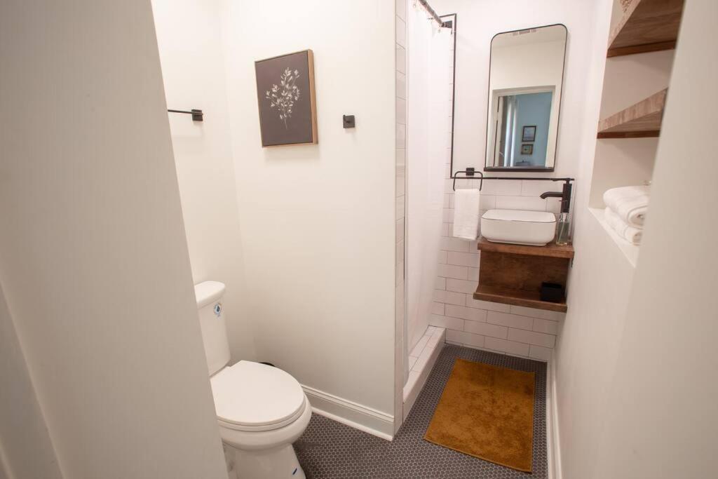 J Birds' Cottage Midtown ממפיס מראה חיצוני תמונה